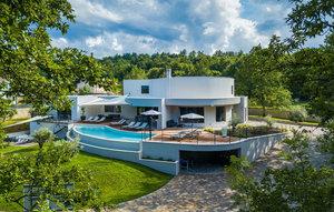 Gemütliches Ferienhaus : Region Boljevici für 14 Personen