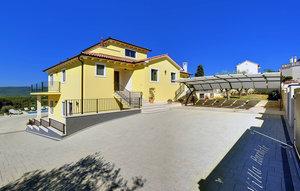 Gemütliches Ferienhaus : Region Rakalj für 14 Personen