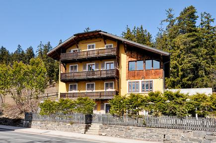 Gemütliches Ferienhaus : Region Crans Montana für 16 Personen