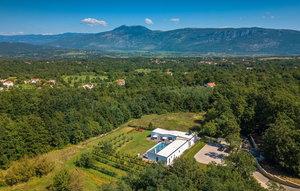 Gemütliches Ferienhaus : Region Veljaki für 10 Personen