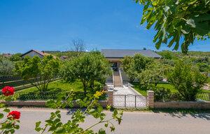 Gemütliches Ferienhaus : Region Kamenmost für 8 Personen