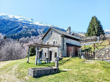 Gemütliches Ferienhaus : Region Tessin für 4 Personen