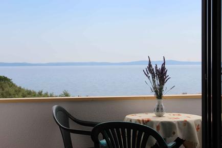  Für 4 Personen: Hübsches Apartment / Ferienwohnung in der Region Privlaka