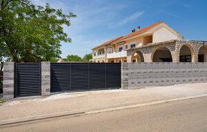  Für 5 Personen: Hübsches Apartment / Ferienwohnung in der Region Galovac