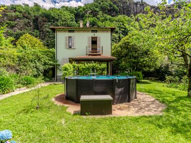 Gemütliches Ferienhaus : Region Dervio für 6 Personen