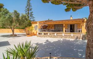 Gemütliches Ferienhaus : Region Cala Ratjada für 6 Personen