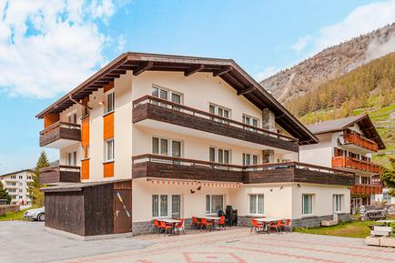 Gemütliches Ferienhaus : Region Saas-Grund für 29 Personen