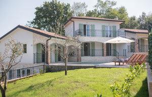 Gemütliches Ferienhaus : Region Crklada für 8 Personen