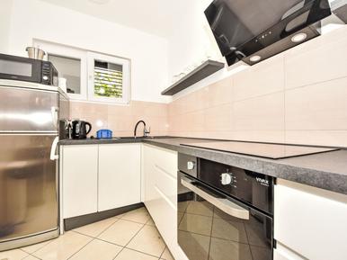  Für 4 Personen: Hübsches Apartment / Ferienwohnung in der Region Sukošan
