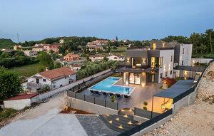 Gemütliches Ferienhaus : Region Šoriki für 8 Personen