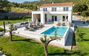 Gemütliches Ferienhaus : Region Šibenik-Dubrava für 8 Personen