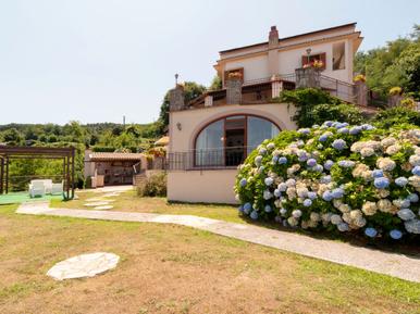 Gemütliches Ferienhaus : Region Sorrento für 8 Personen