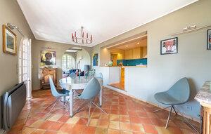 Gemütliches Ferienhaus : Region Châteauneuf-Grasse für 8 Personen
