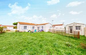 Gemütliches Ferienhaus : Region Barbatre für 8 Personen