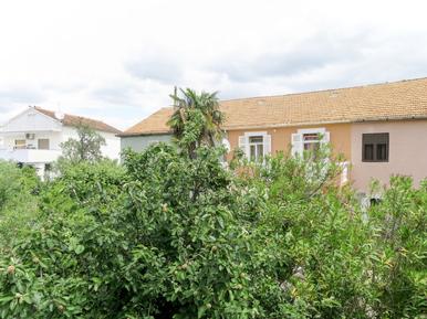 Gemütliches Ferienhaus : Region Sukošan für 10 Personen