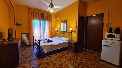 Room : Region Tropea für 3 Personen