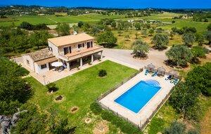Gemütliches Ferienhaus : Region Santa Margalida für 8 Personen