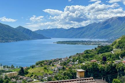 Gemütliches Ferienhaus : Region Gordola für 4 Personen