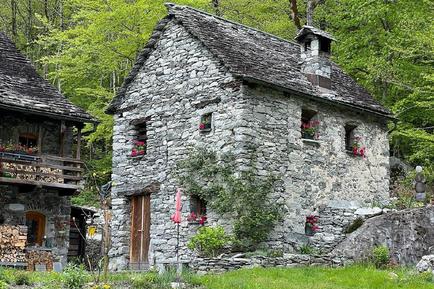Gemütliches Ferienhaus : Region Tessin für 2 Personen