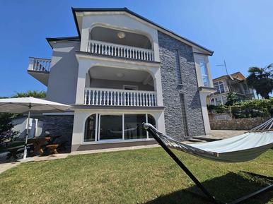  Für 4 Personen: Hübsches Apartment / Ferienwohnung in der Region Barušiki