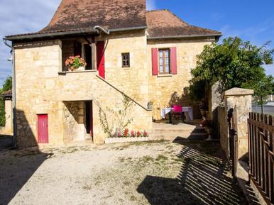  Für 4 Personen: Hübsches Apartment / Ferienwohnung in der Region Cénac-et-Saint-Julien