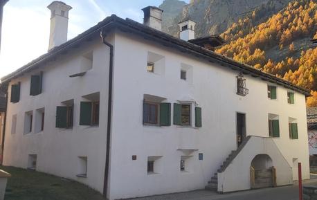 Gemütliches Ferienhaus : Region Graubünden für 9 Personen