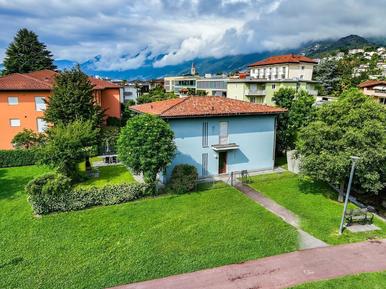 Gemütliches Ferienhaus : Region Ascona für 9 Personen