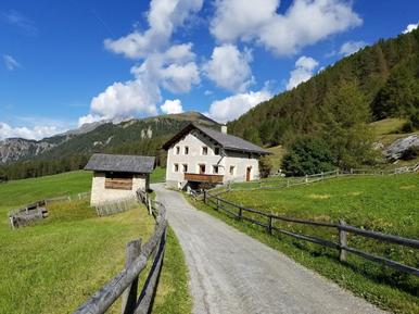 Gemütliches Ferienhaus : Region Val Müstair für 8 Personen