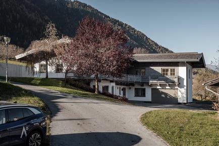 Gemütliches Ferienhaus : Region Sautens für 10 Personen