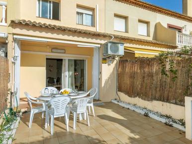 Gemütliches Ferienhaus : Region Torredembarra für 5 Personen