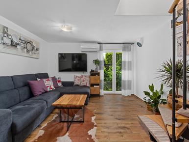 Gemütliches Ferienhaus : Region Premantura für 8 Personen