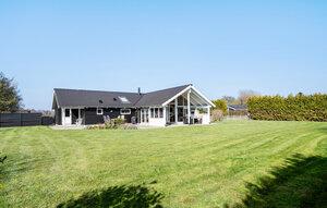 Gemütliches Ferienhaus : Region Mon für 8 Personen