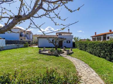 Gemütliches Ferienhaus : Region Buâinija für 8 Personen