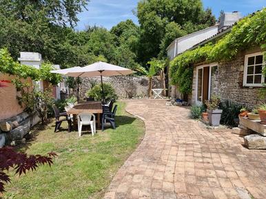 Gemütliches Ferienhaus : Region Saint-Just-Luzac für 10 Personen
