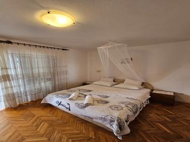  Für 2 Personen: Hübsches Apartment / Ferienwohnung in der Region Šibenik-Knin