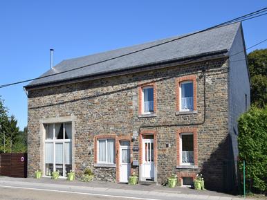Gemütliches Ferienhaus : Region Bovigny für 12 Personen