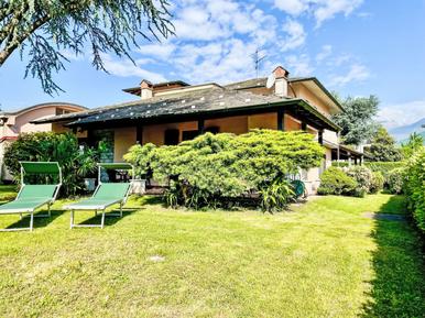 Gemütliches Ferienhaus : Region Comer See für 8 Personen