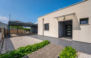 Gemütliches Ferienhaus : Region Buâinija für 8 Personen