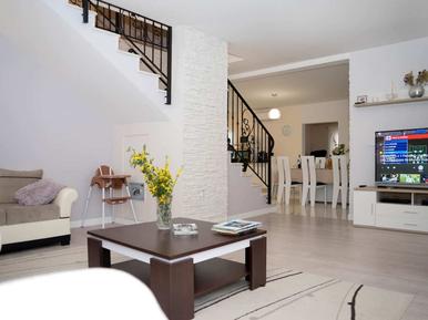 Gemütliches Ferienhaus : Region Radošik für 10 Personen