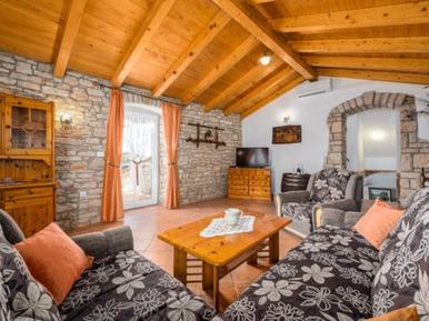 Gemütliches Ferienhaus : Region Gajana für 10 Personen