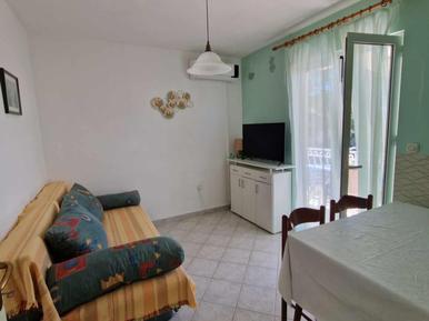  Für 2 Personen: Hübsches Apartment / Ferienwohnung in der Region Šibenik-Knin