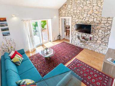 Gemütliches Ferienhaus : Region Sutivan für 6 Personen