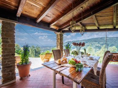 Gemütliches Ferienhaus : Region Pescia für 4 Personen