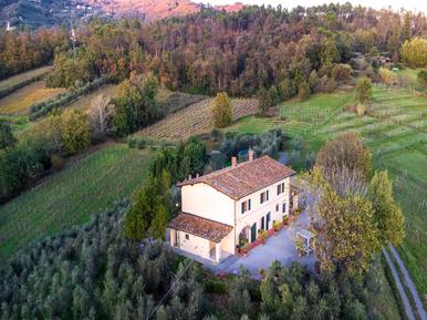 Gemütliches Ferienhaus : Region Carignano di Lucca für 10 Personen