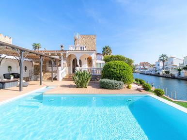 Gemütliches Ferienhaus : Region Empuriabrava für 8 Personen