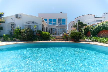 Gemütliches Ferienhaus : Region Costa-Brava für 8 Personen