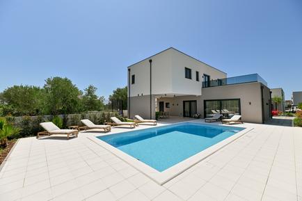 Gemütliches Ferienhaus : Region Sukosan für 7 Personen