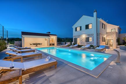 Gemütliches Ferienhaus : Region Makarska Riviera für 9 Personen