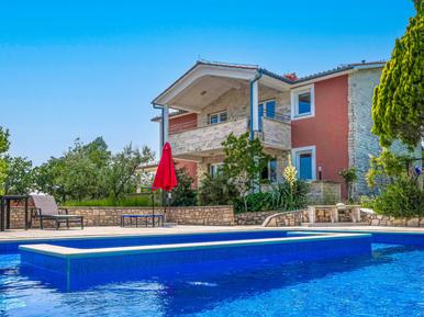 Gemütliches Ferienhaus : Region Paradiz bei Vodnjan für 12 Personen