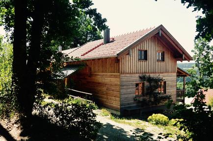 Gemütliches Ferienhaus : Region Geiersthal für 5 Personen
